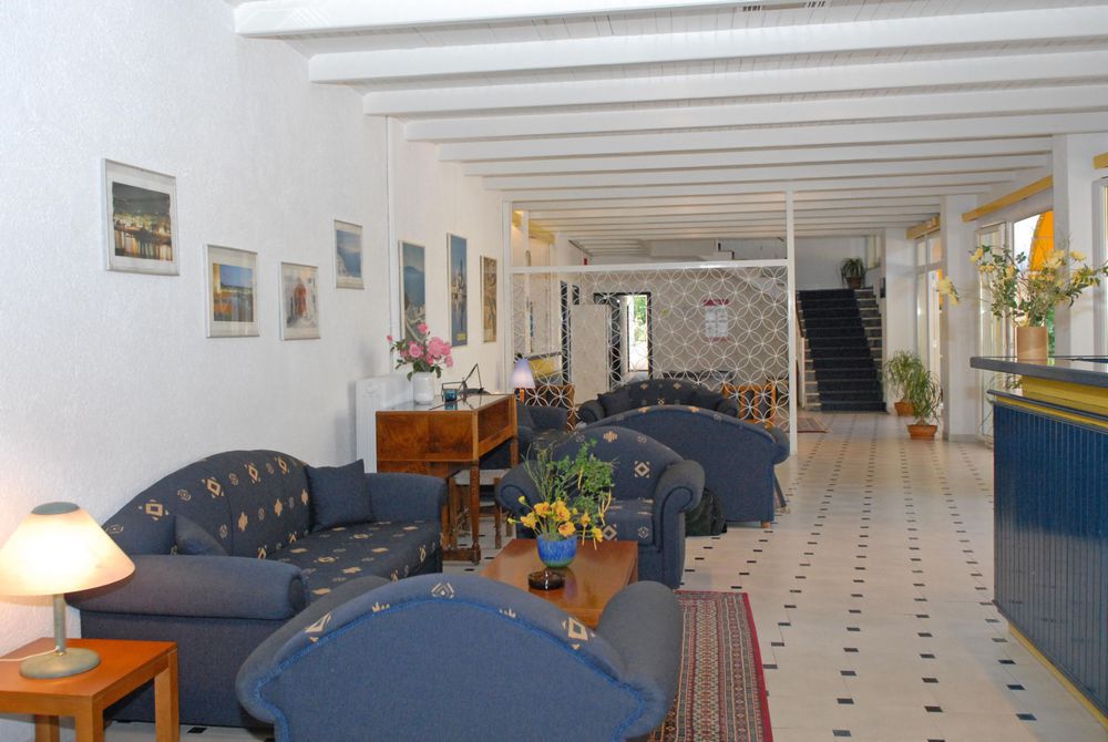 Hotel Popi Star 2*
